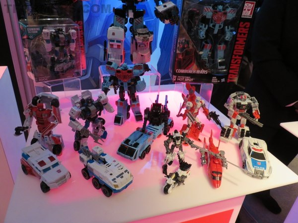 Toy Fair 2015   First Looks At Defensor Combiner Wars Figures Images  (4 of 17)